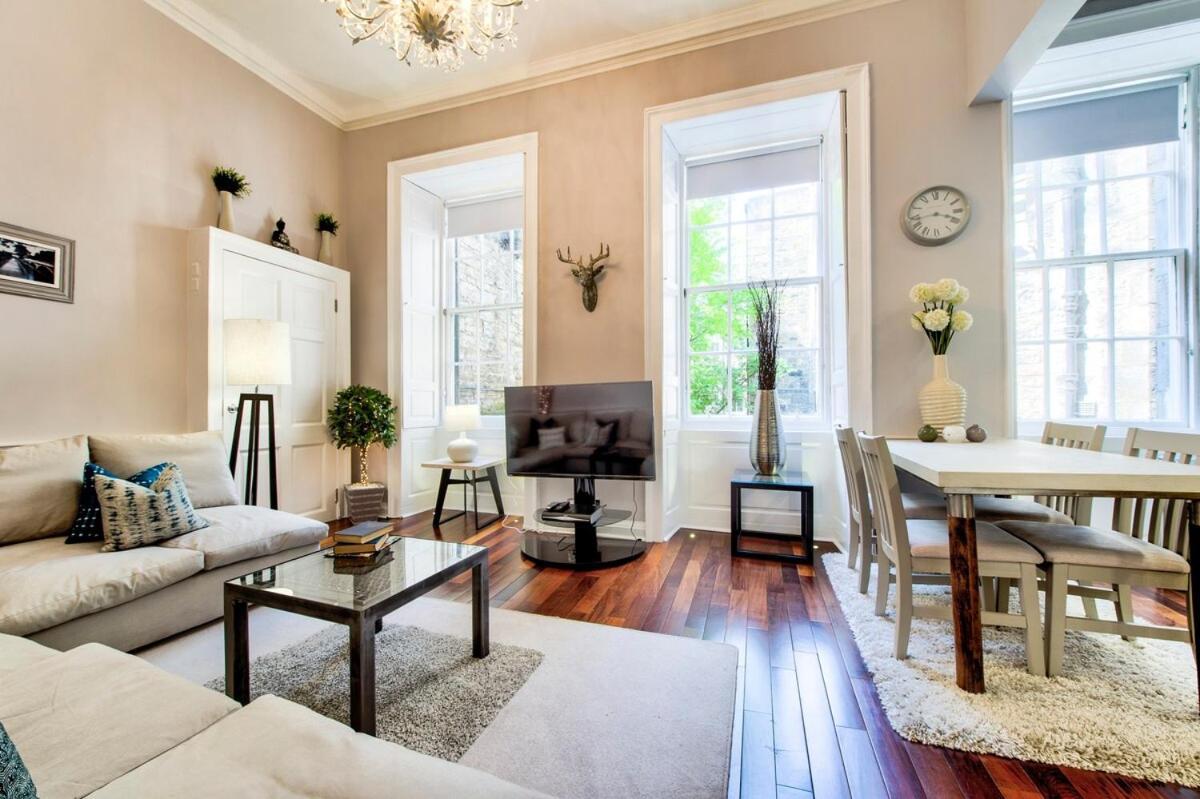 Gorgeous In The Heart Of New Town Apartamento *