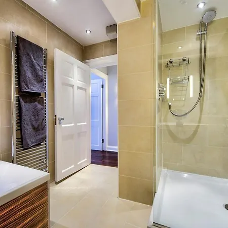 Gorgeous Apartment In The Heart Of New Town Edinburgh Exterior photo