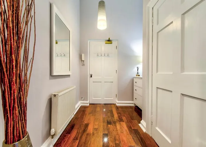 Gorgeous Apartment In The Heart Of New Town