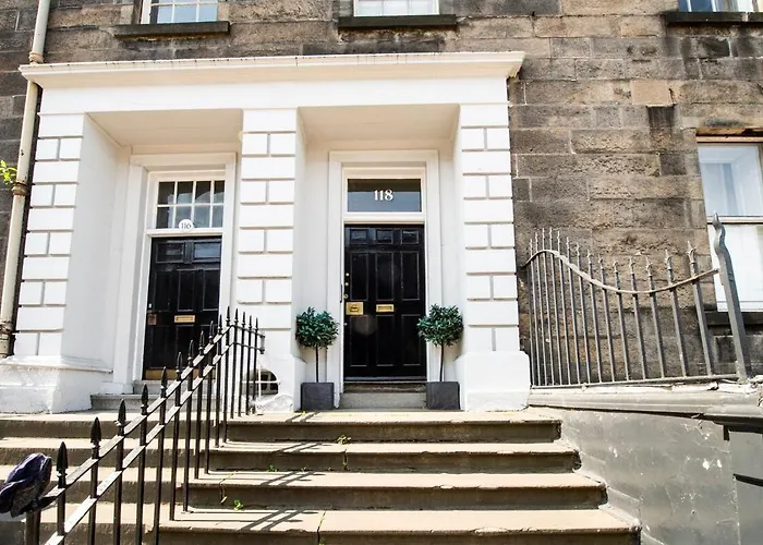 Gorgeous Apartment In The Heart Of New Town